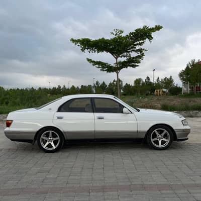 Toyota Crown 1995 model