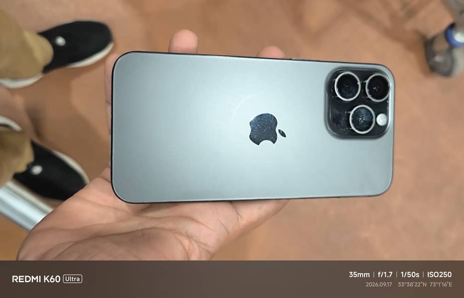 Apple iPhone 15 Pro Max 0