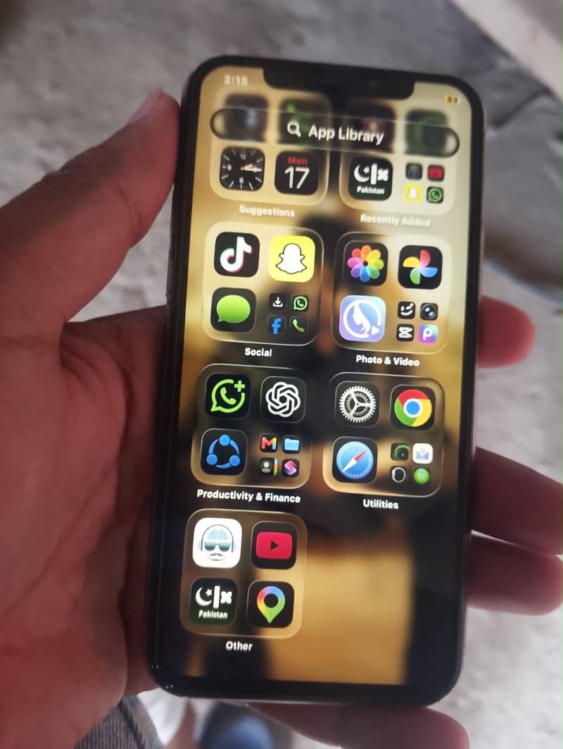 Apple iPhone 11 Pro 1