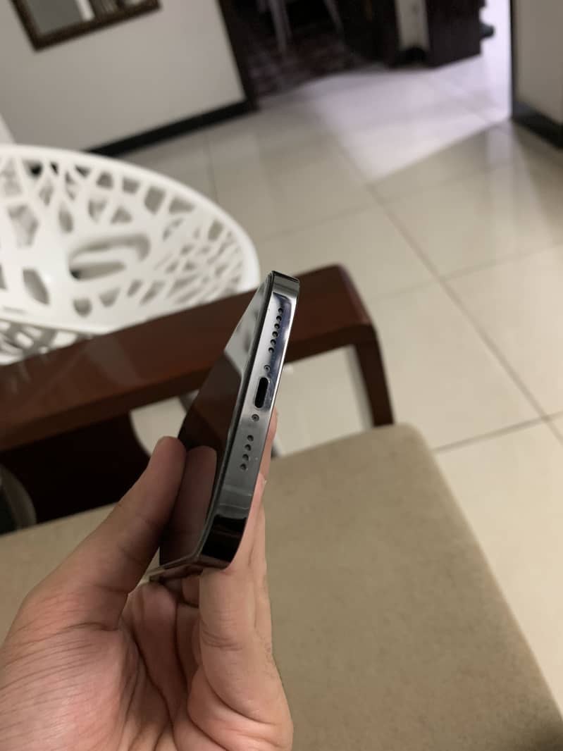 Apple iPhone 14 Pro Max 1