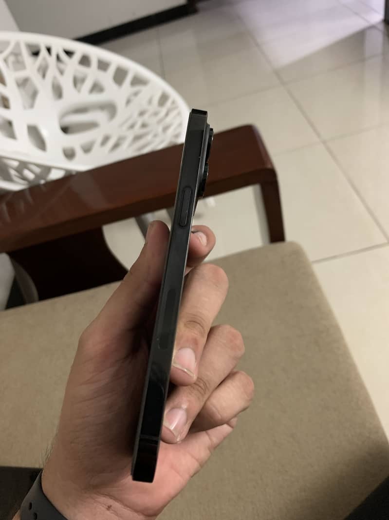 Apple iPhone 14 Pro Max 3