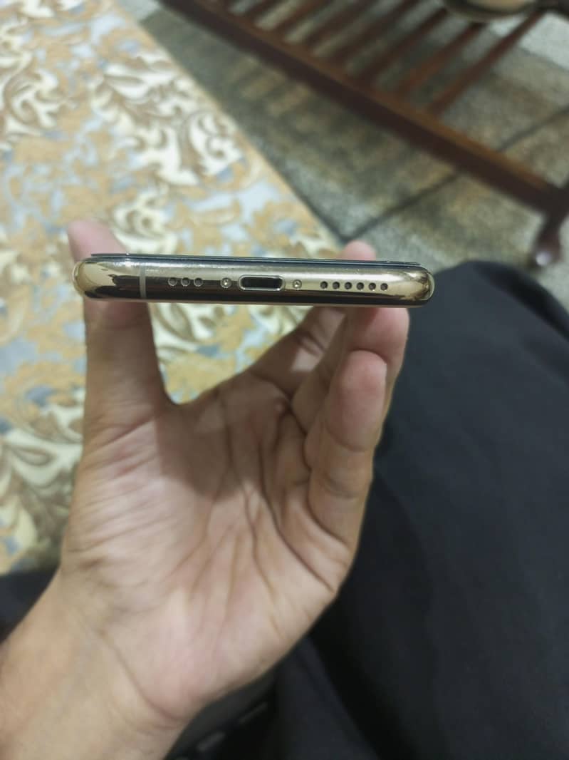 Apple iPhone 11 Pro 3
