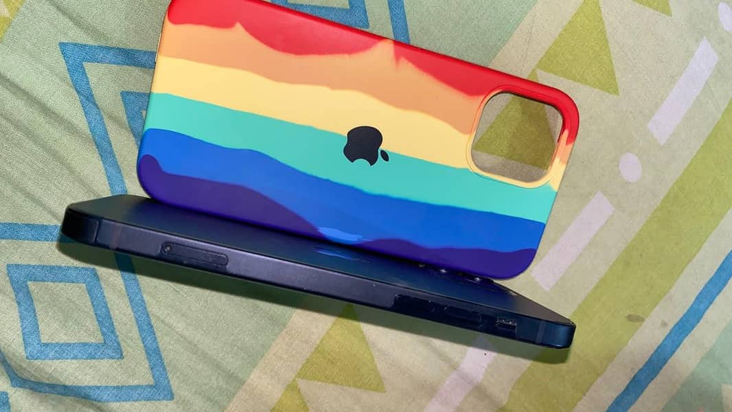 Apple iPhone 12 1