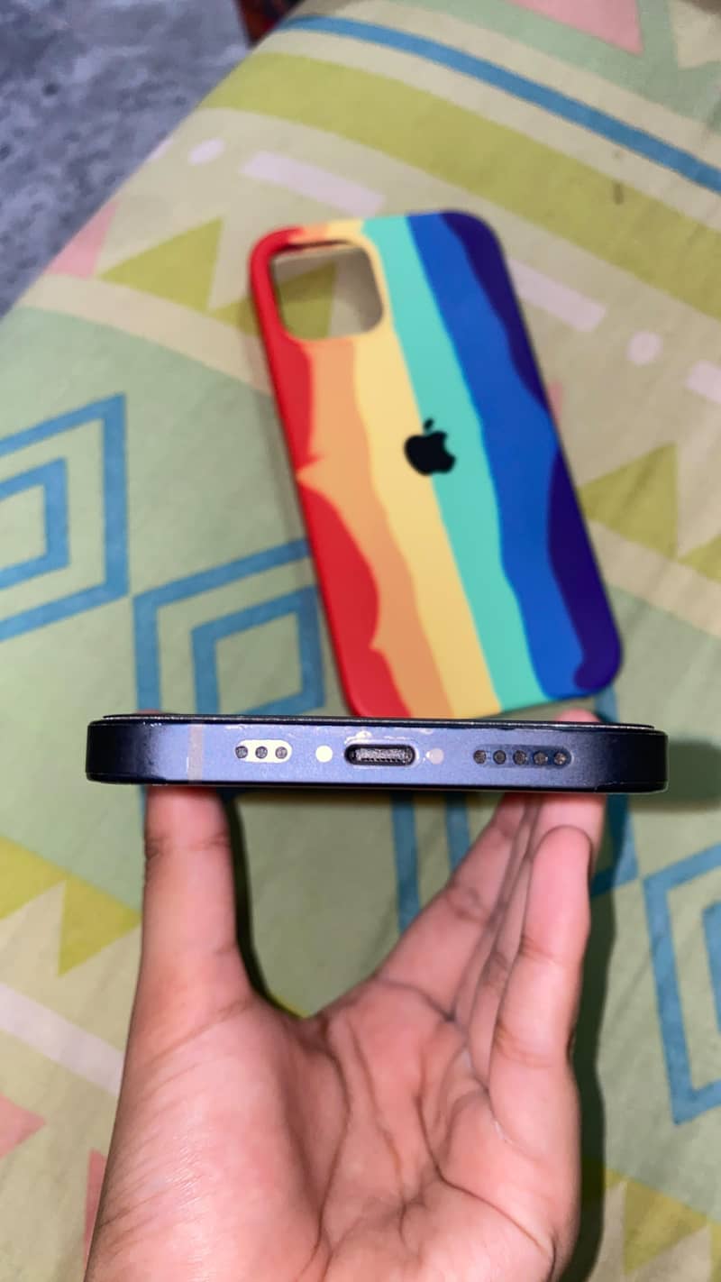 Apple iPhone 12 10