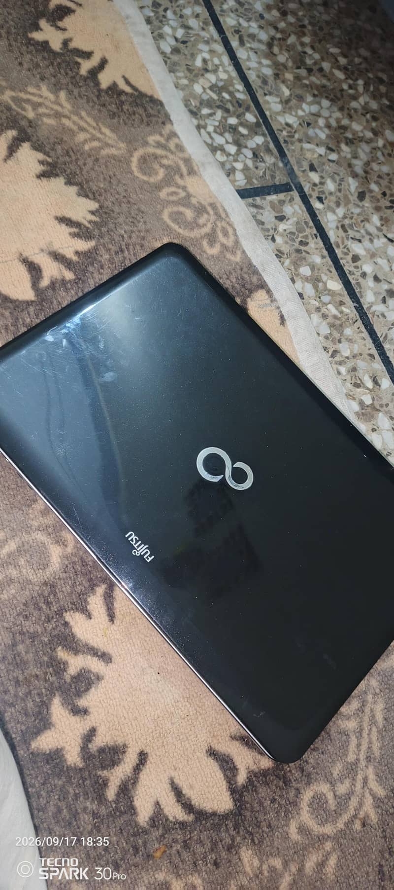 Fujitsu Laptop 5