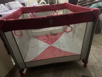 baby cot