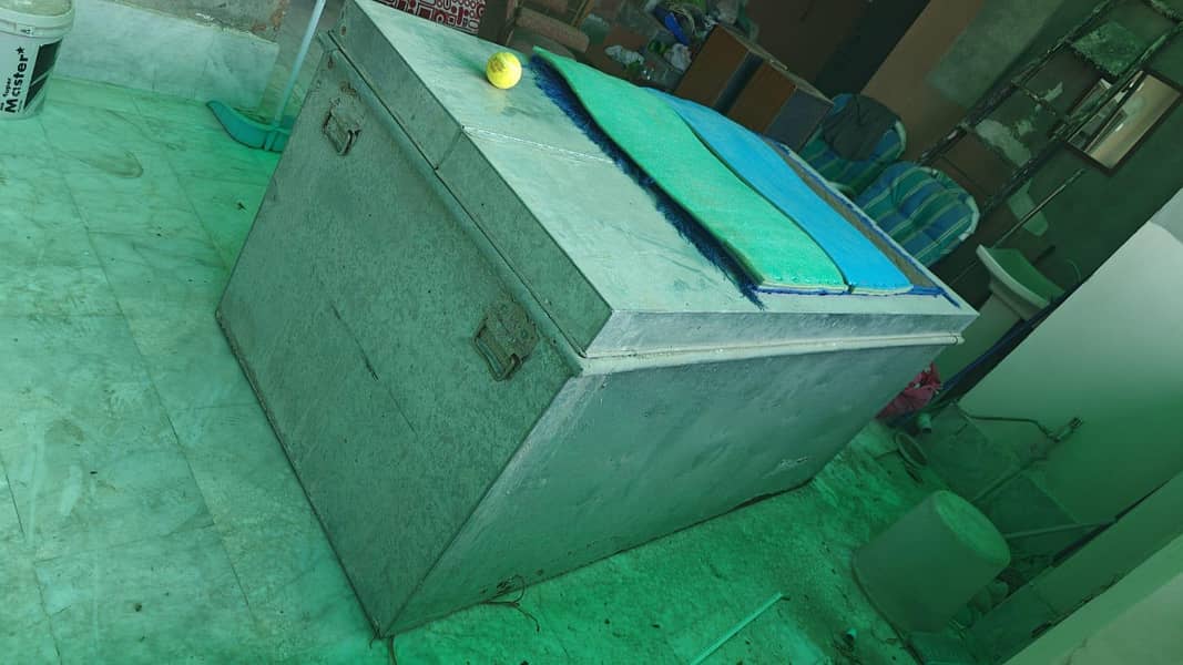 Metal Trunk 2