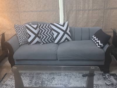 7 seater sofa set for sale in excellent condition in Lahore