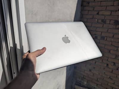 MacBook Air 2015 | 8GB RAM | 128GB SSD