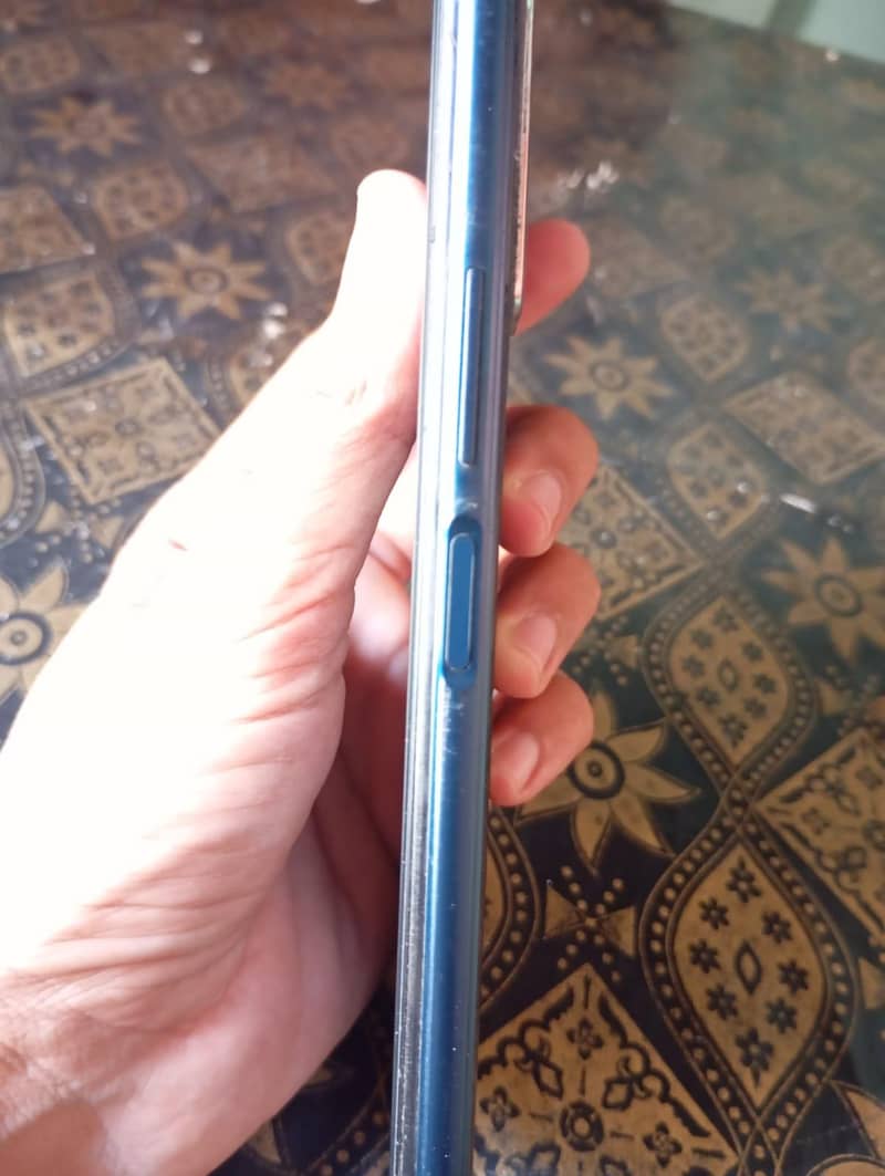 Vivo V21 1