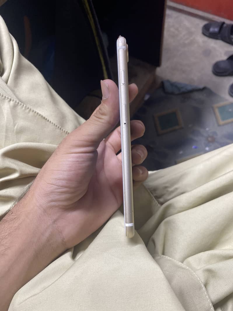 Apple iPhone 7 Plus 1