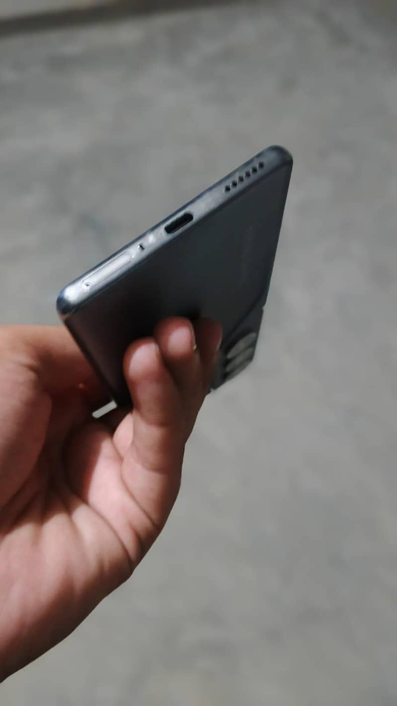 Tecno CAMON 40 Pro 0