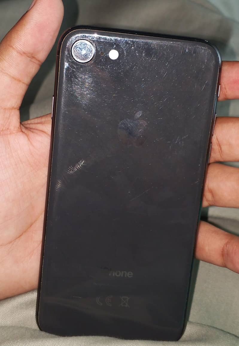 Apple iPhone 8 3