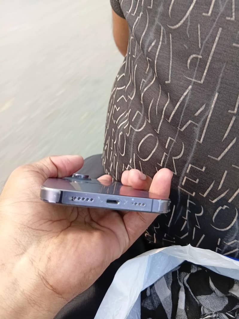 Apple iPhone 14 Pro Max 2