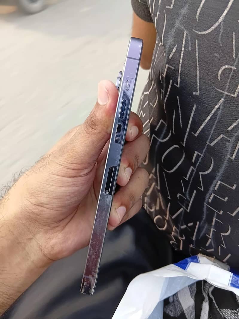 Apple iPhone 14 Pro Max 3