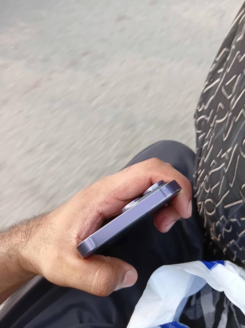 Apple iPhone 14 Pro Max 4