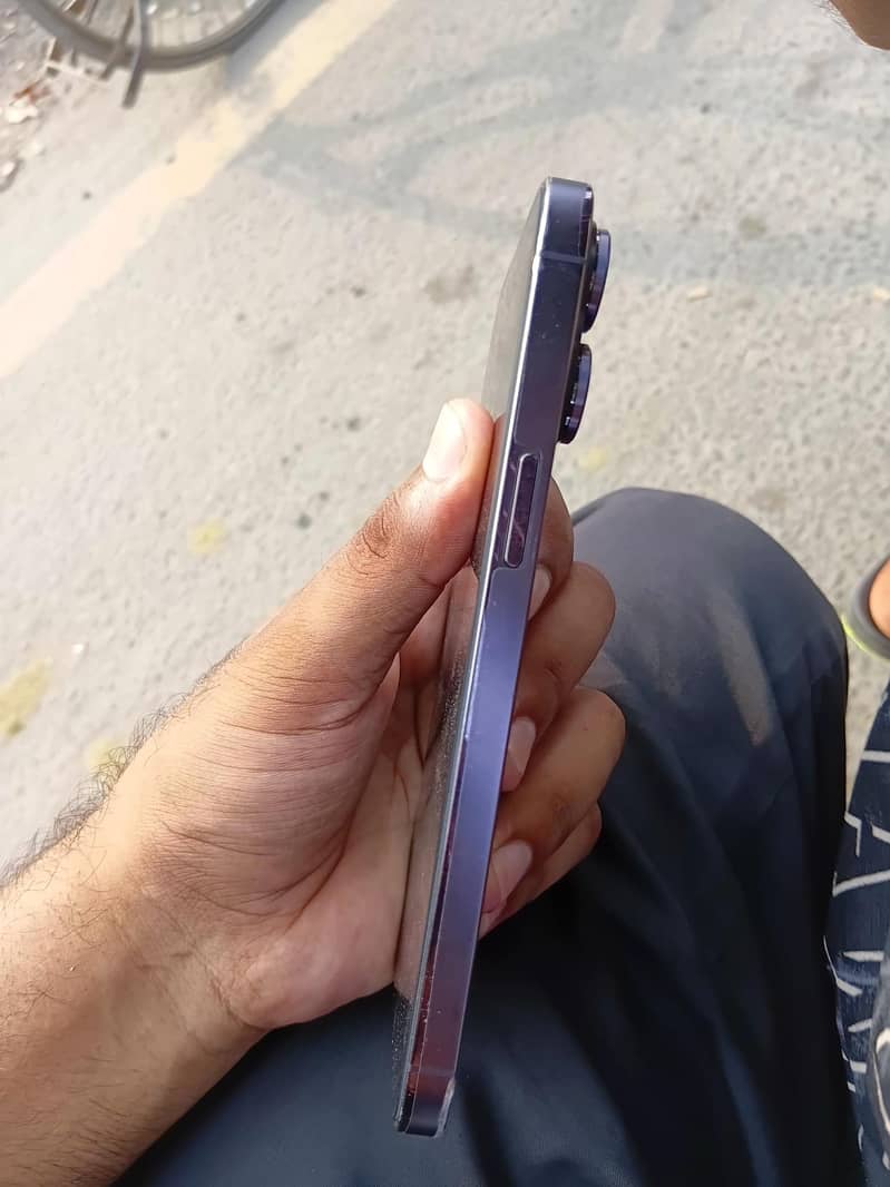 Apple iPhone 14 Pro Max 6