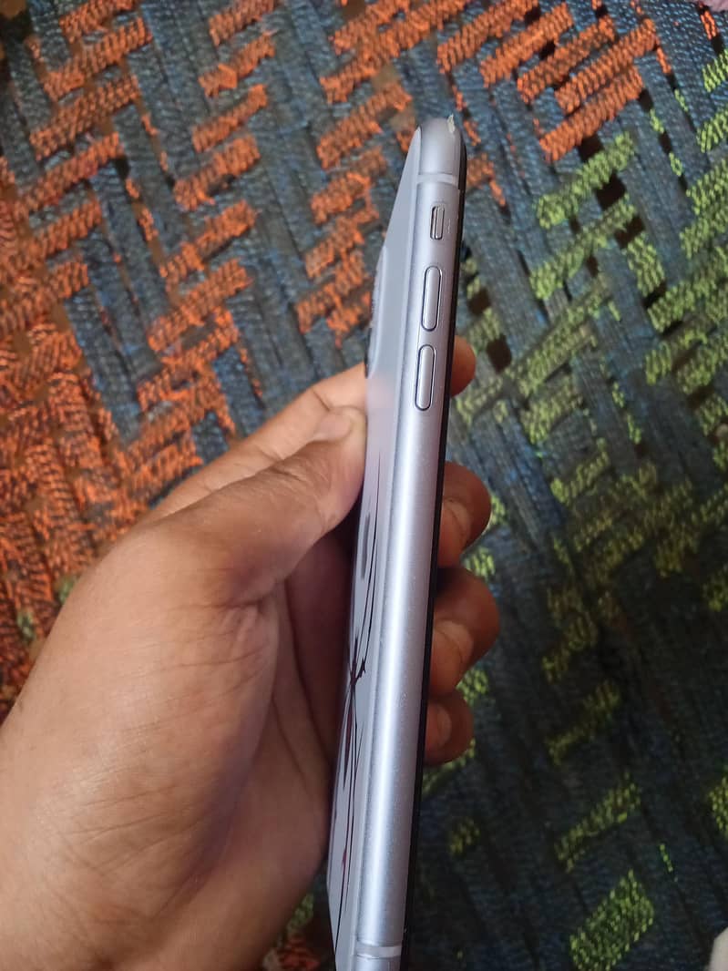 Apple iPhone 11 2