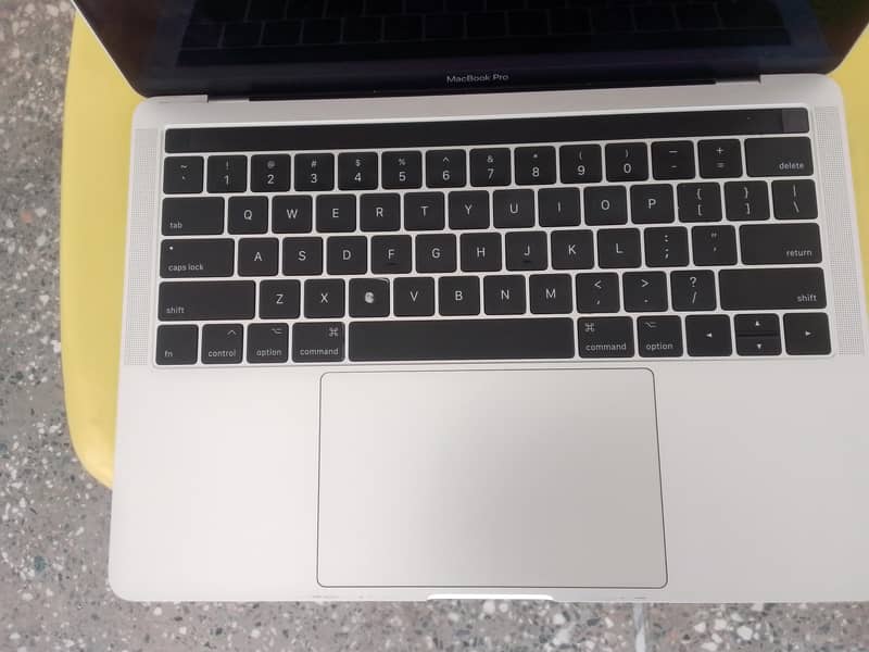 Mac Book Pro 2017 4