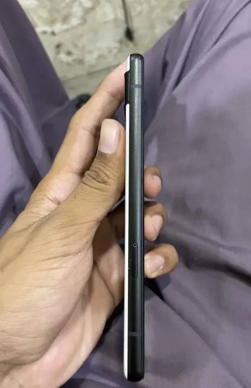 Google Pixel 6a 1