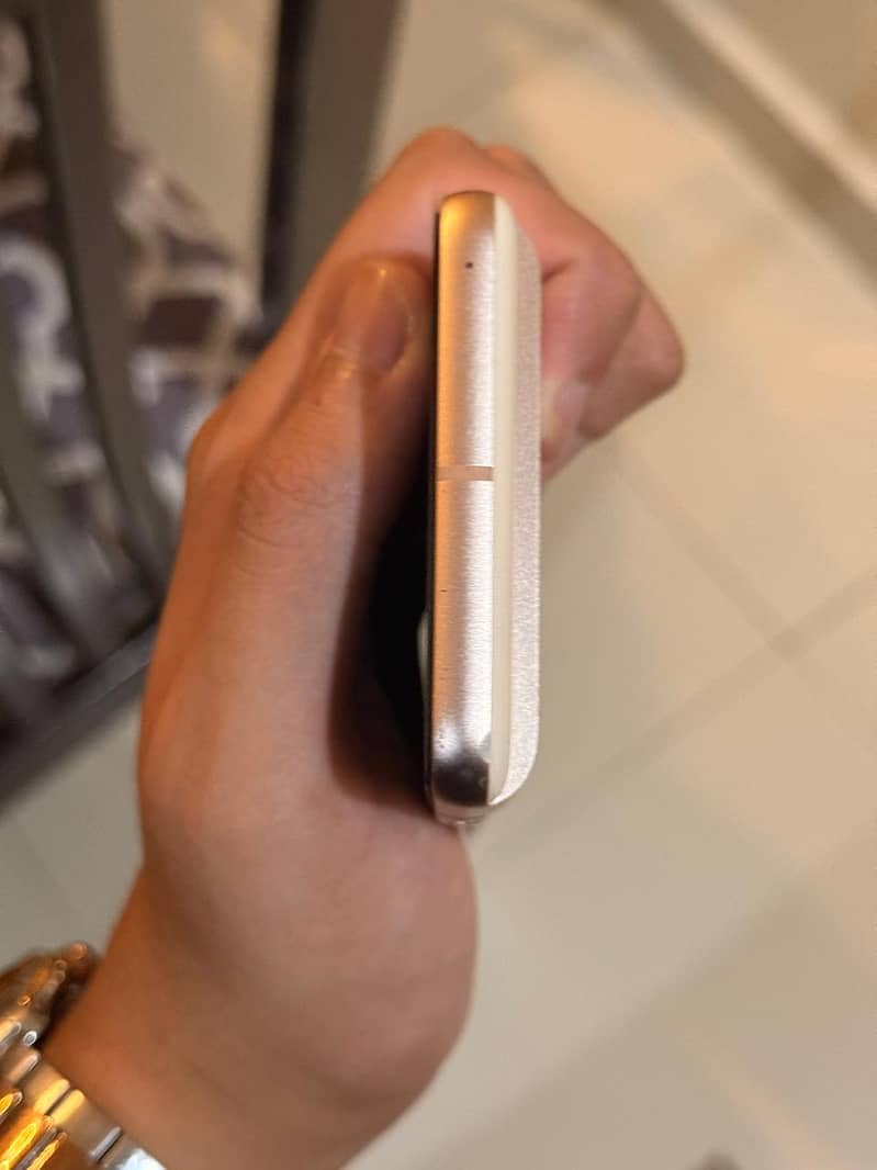 Google Pixel 8 2