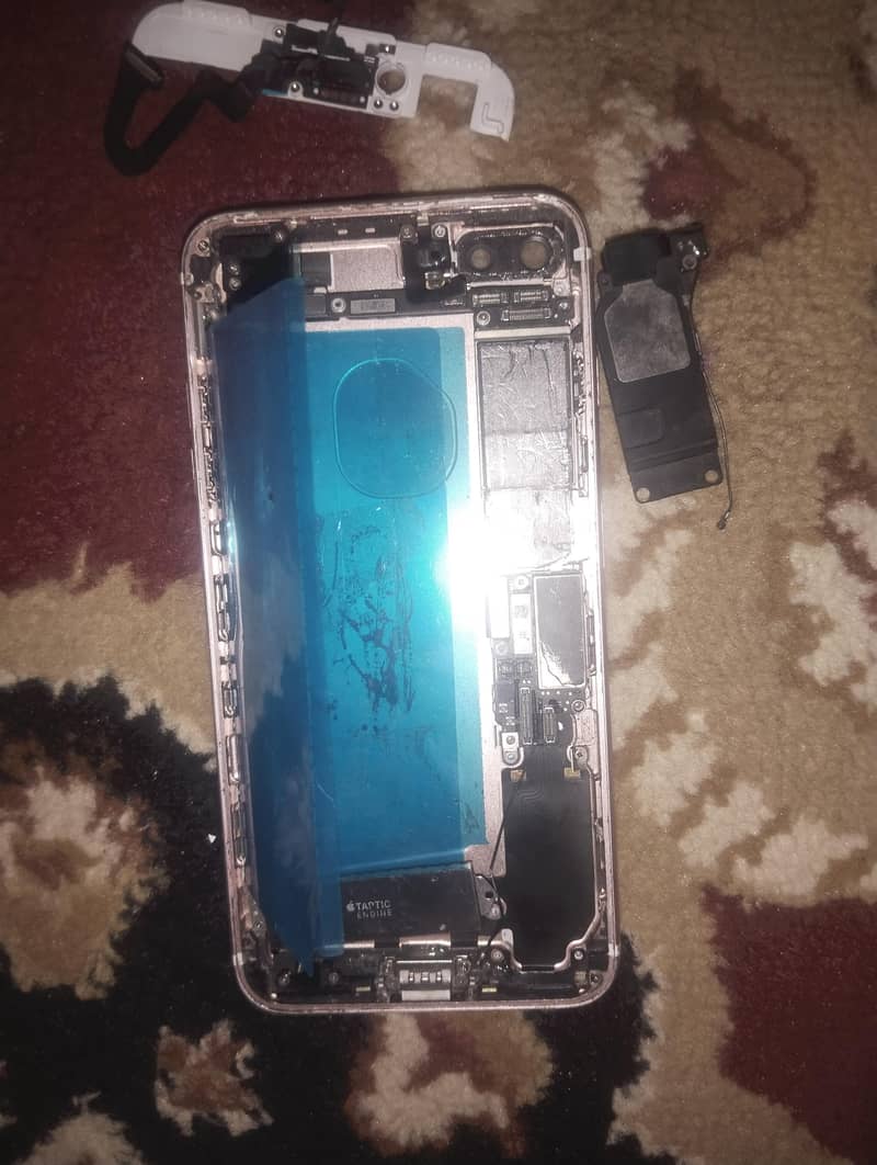 Apple iPhone 7 Plus 2