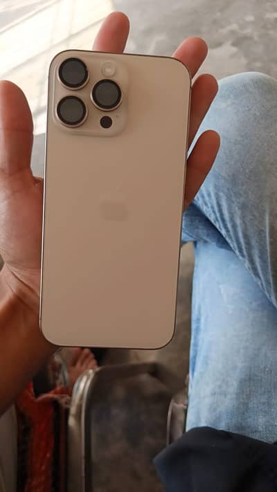 Apple iPhone 16 Pro Max