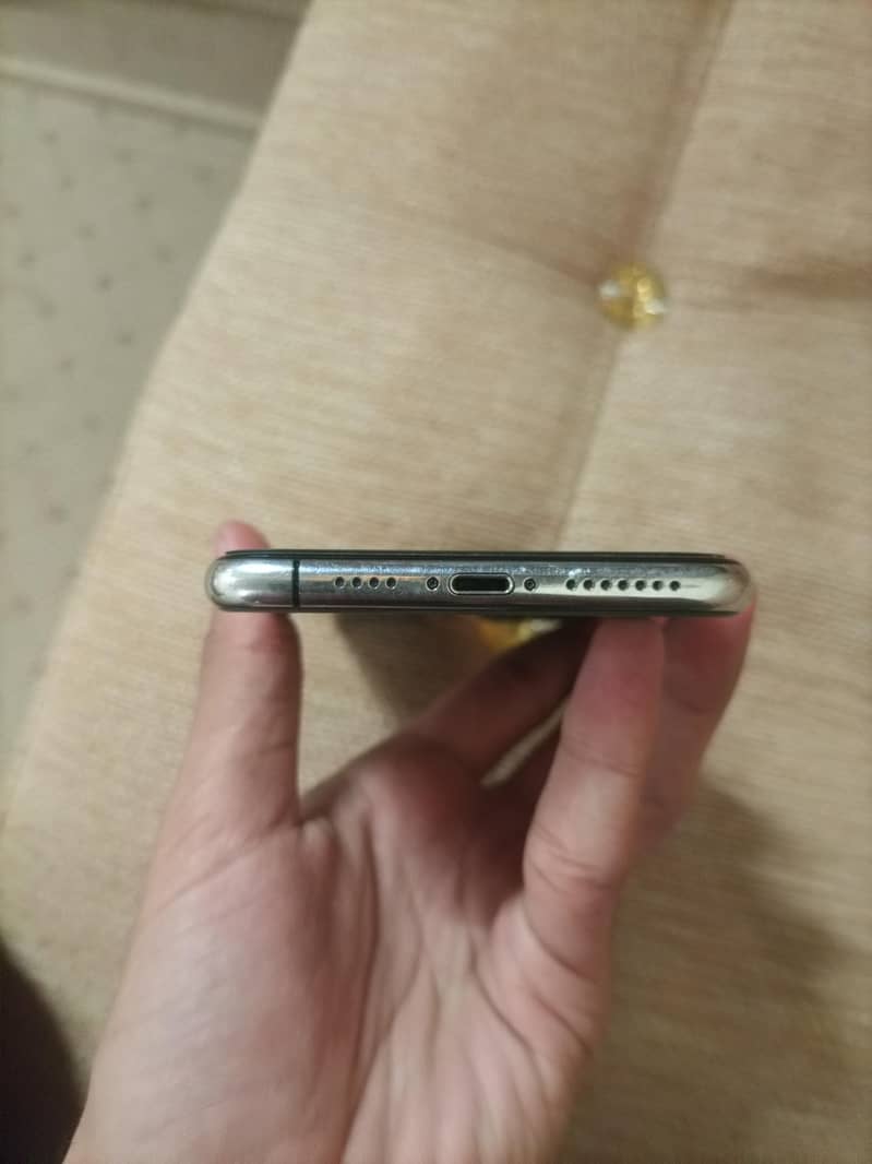 Apple iPhone 11 Pro Max 3