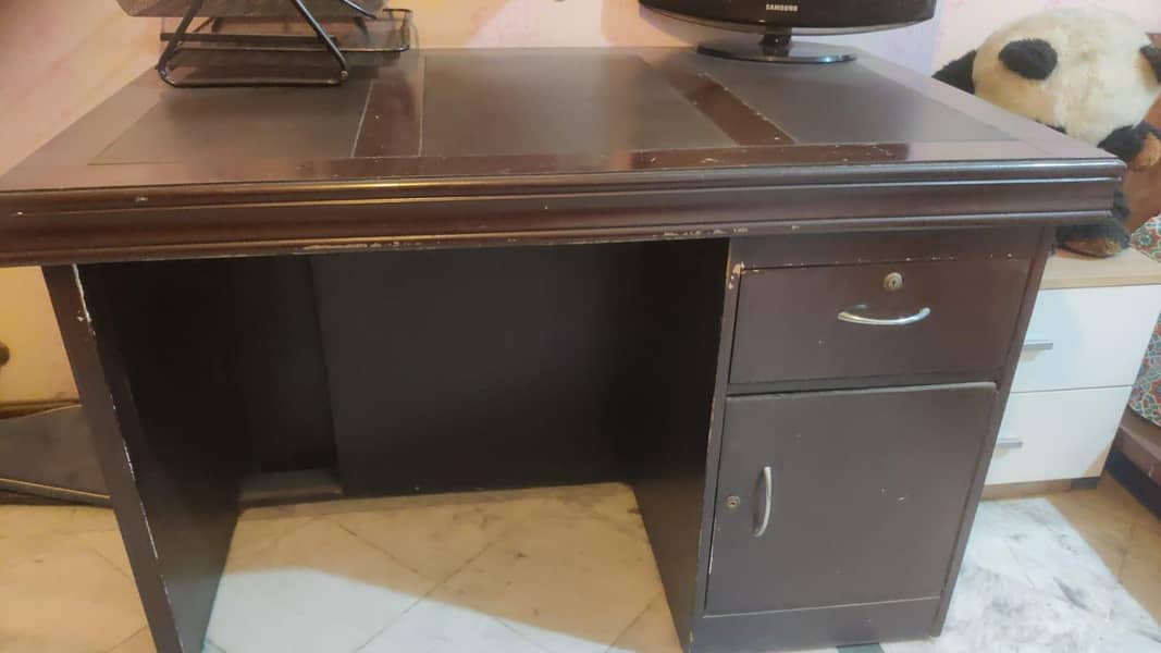 Office Table 0