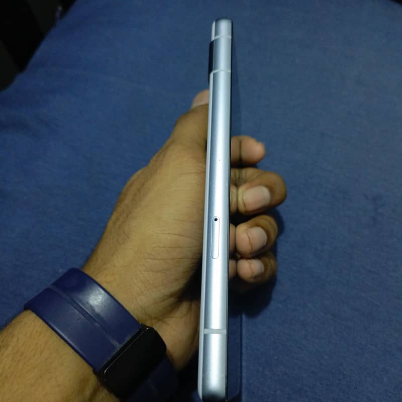 Google Pixel 7a 2