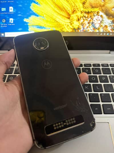 Motorola Z3