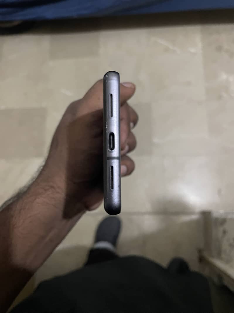Google Pixel 7 4