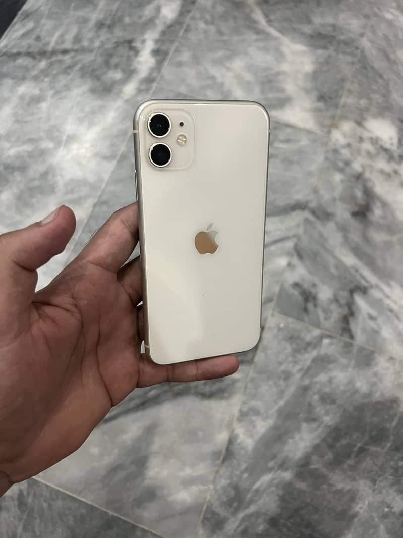 Apple iPhone 11 0