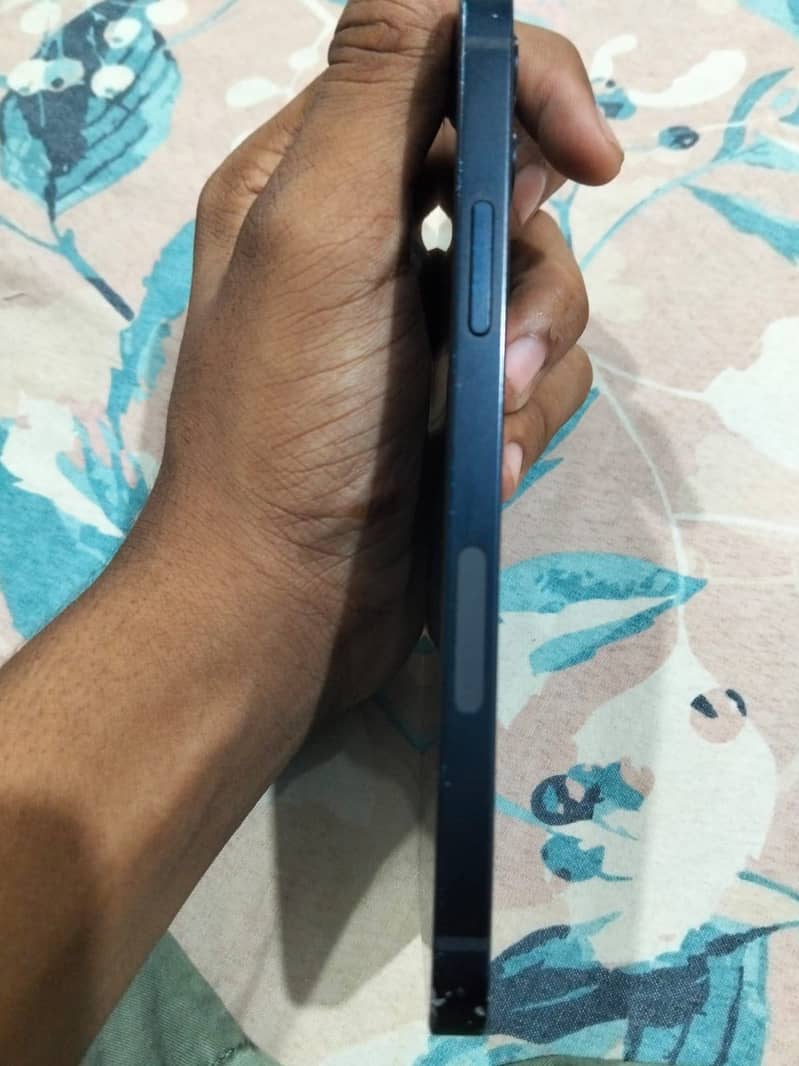Apple iPhone 12 5