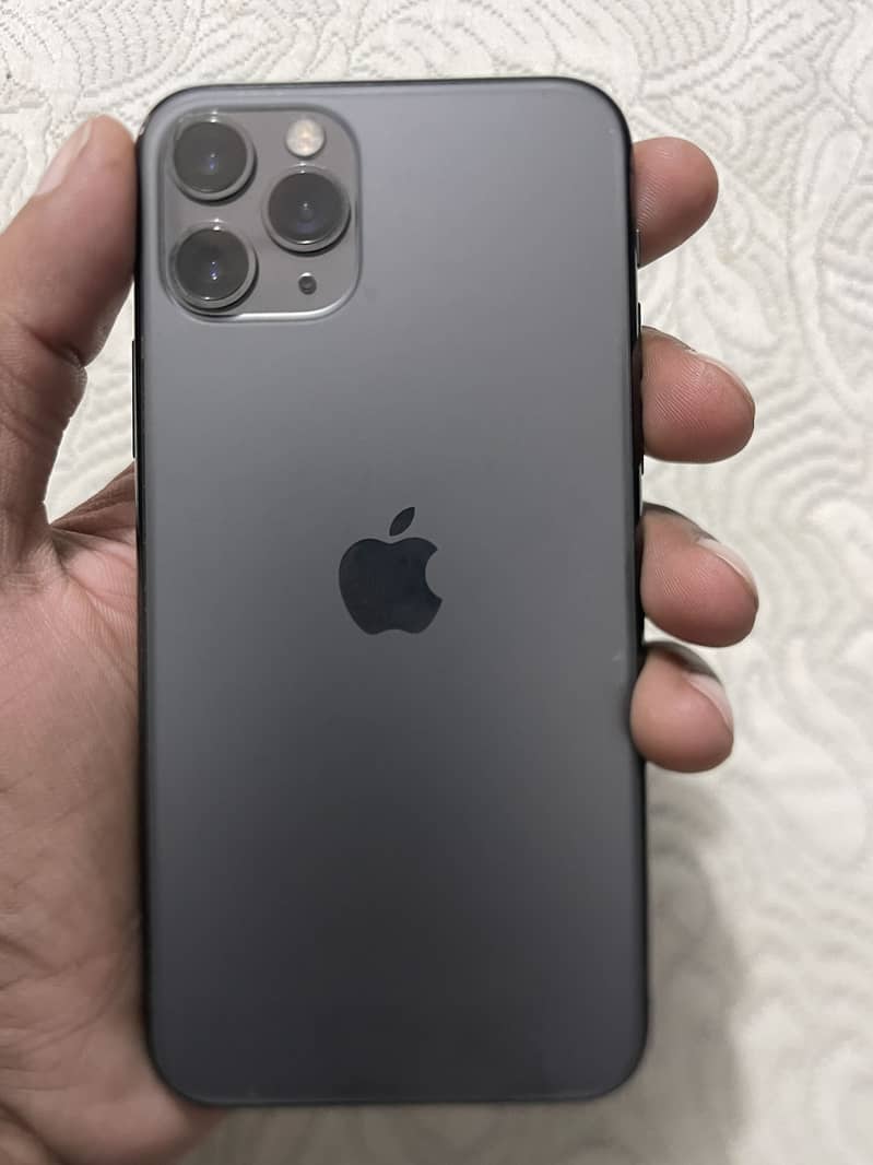 Apple iPhone 11 Pro 3