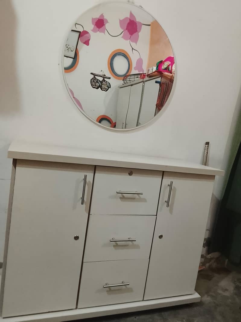 new almari plus dreesing 3