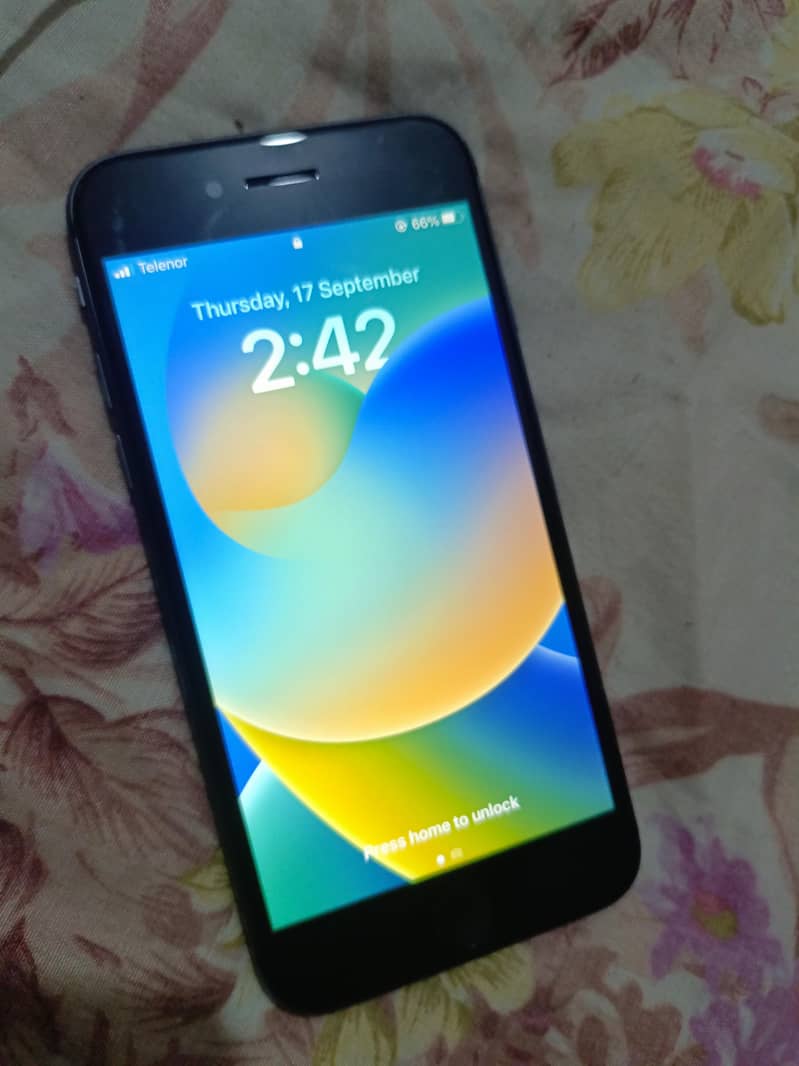 Apple iPhone 8 0