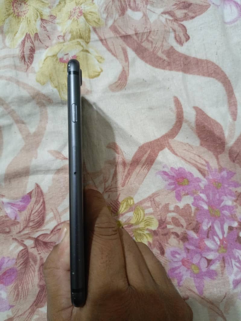Apple iPhone 8 2