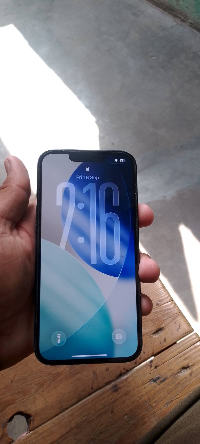 Apple iPhone 13 2