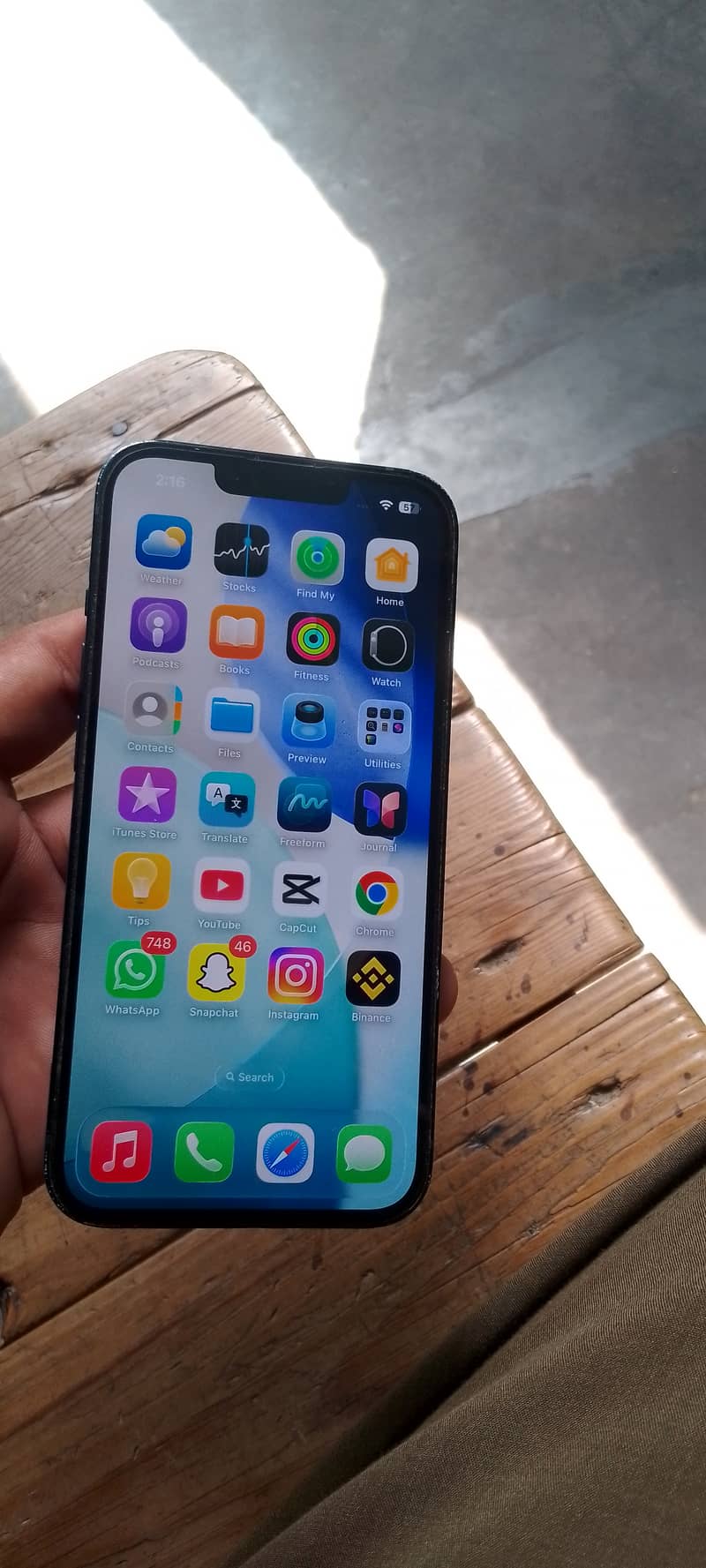 Apple iPhone 13 5