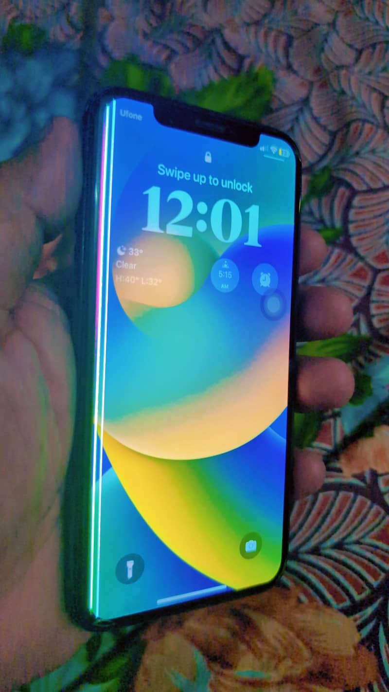 Apple iPhone X 4