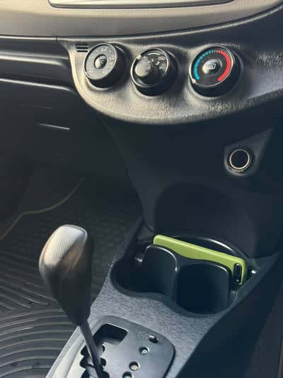 Toyota Vitz 2011
