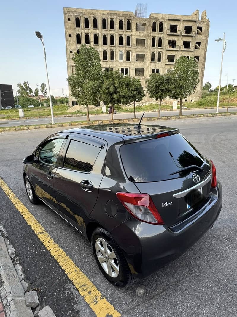 Toyota Vitz 2011 9