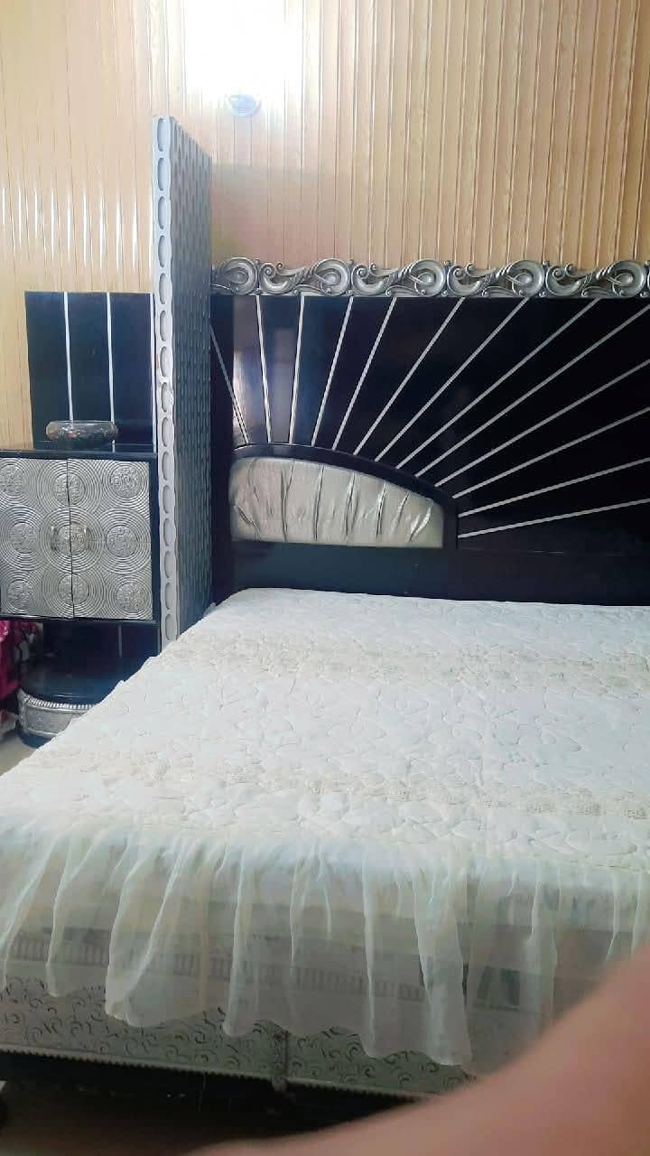 king size double bed 1