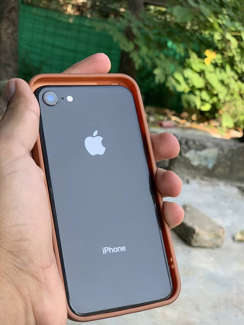 Apple iPhone 8 0