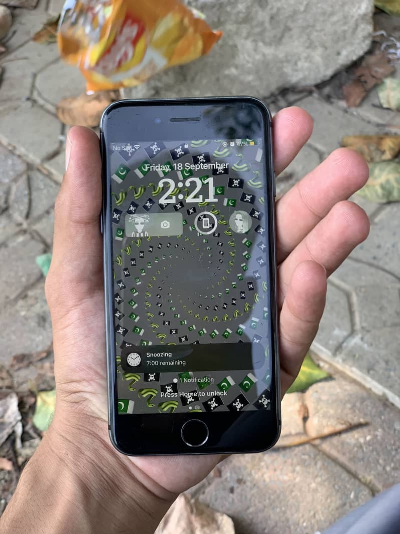 Apple iPhone 8 3