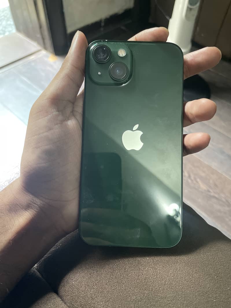 Apple iPhone 13 5