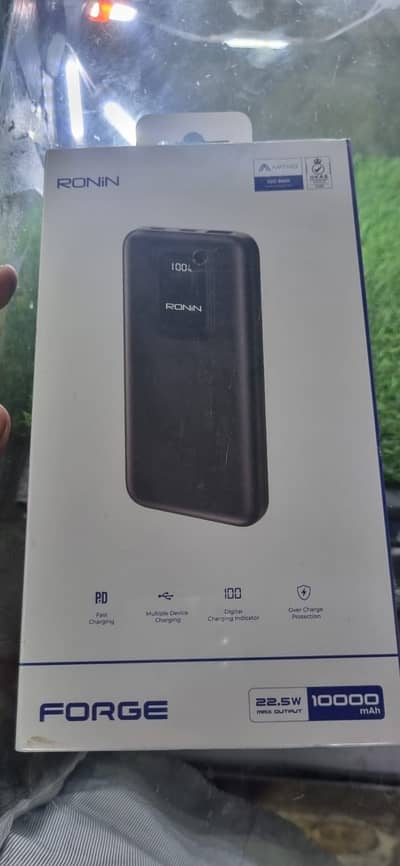 RONIN FORGE 10,000mAh Power Bank — POWER ON THE GO! 