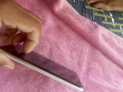 Sharp Aquos R3