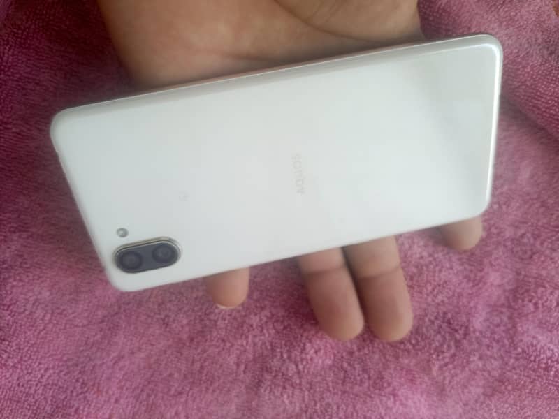 Sharp Aquos R3 2